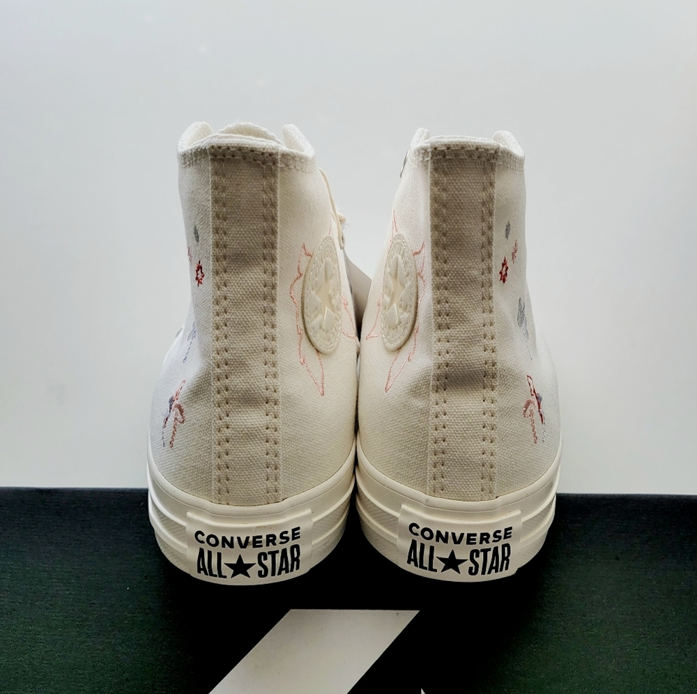 Converse CTAS Hi Egret Pale Amethyst Embroidered Women's 6 - Picture 6 of 9